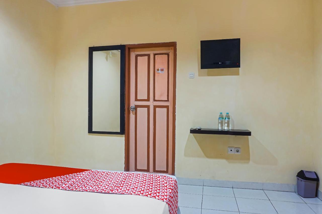 Oyo 90923 Makassar Cottage Balangberu Екстериор снимка