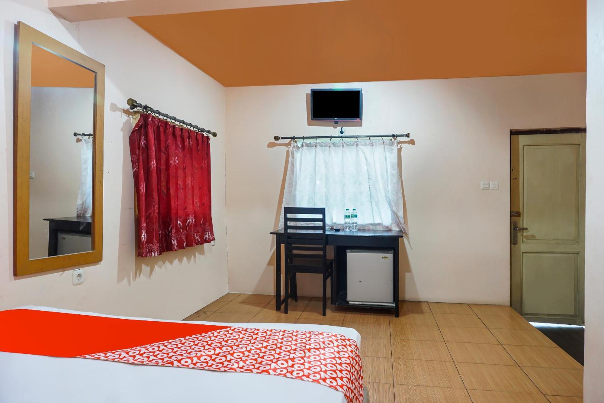 Oyo 90923 Makassar Cottage Balangberu Екстериор снимка