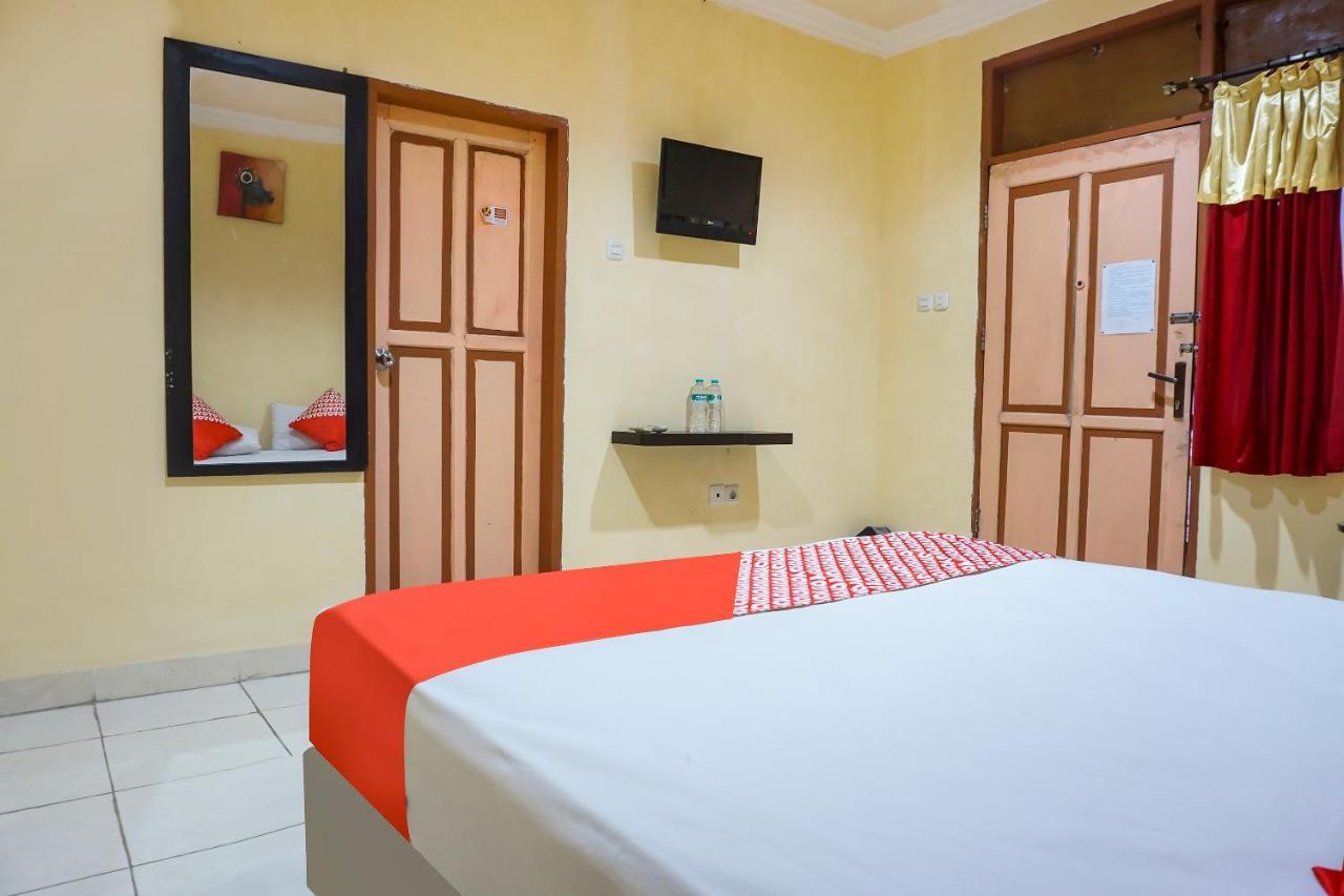 Oyo 90923 Makassar Cottage Balangberu Екстериор снимка