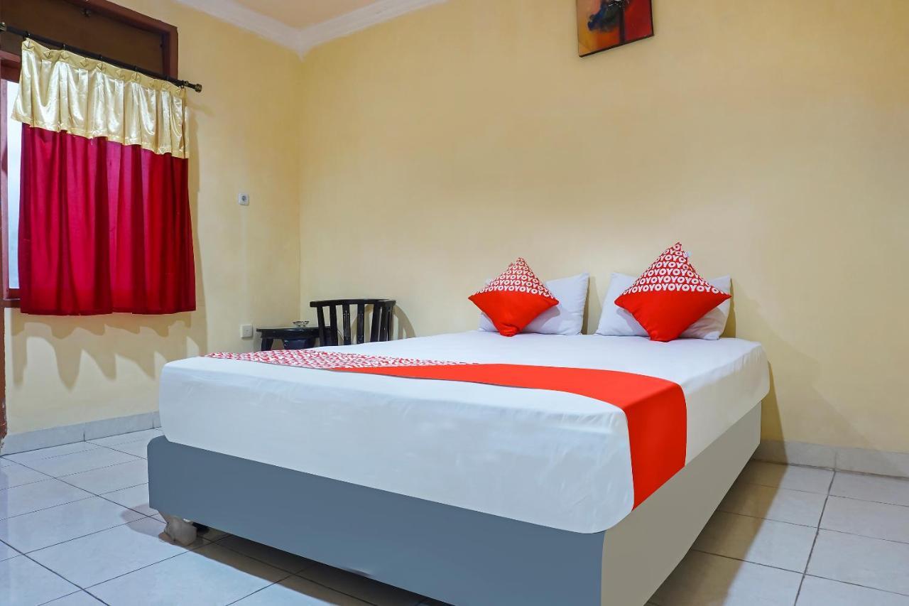 Oyo 90923 Makassar Cottage Balangberu Екстериор снимка